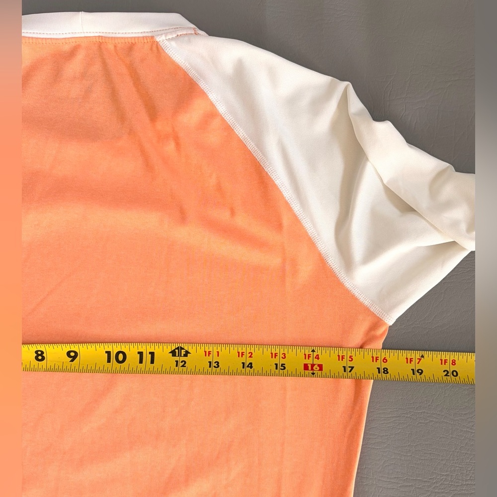 Patagonia Women’s Top Shirt Tropic Comfort
Crew in Lite Cusco Orange Small - Picture 11 of 13
